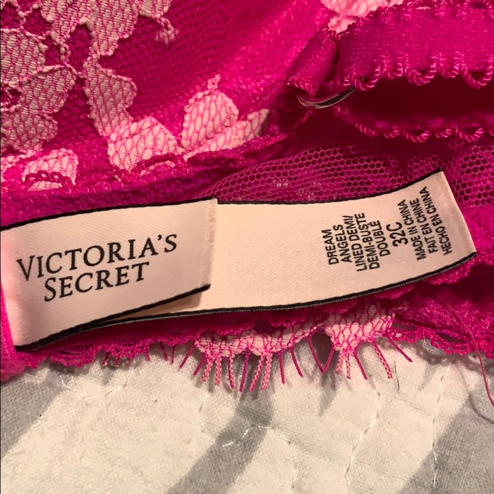 VS Bra - Picture 2 of 2